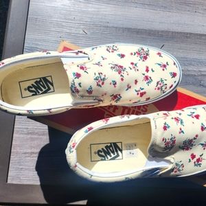 VANs Ditsy Floral sz 10